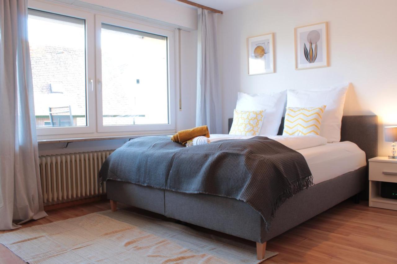 Zentral. Stylisch. Balkon & Parkplatz. Netflix Apartment Holzgerlingen Exterior foto
